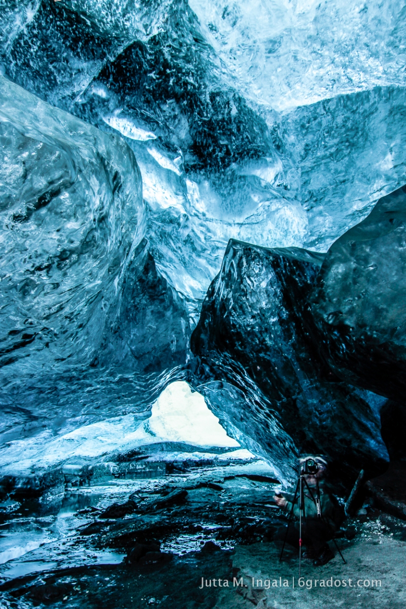 In der Eishöhle mit Runólfur Hauksson